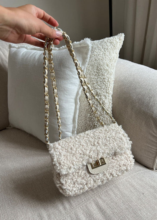 BOLSO ACABADO EN TEXTURA SUAVE