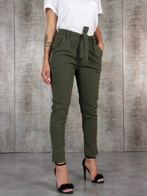 PANTALON CORTE SLIM CIGARETTE