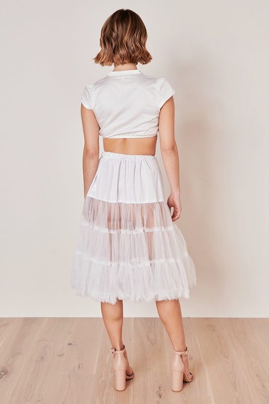 CONJUNTO OUTFIT FEMENINO INSPIRACIÓN TRADICIONAL