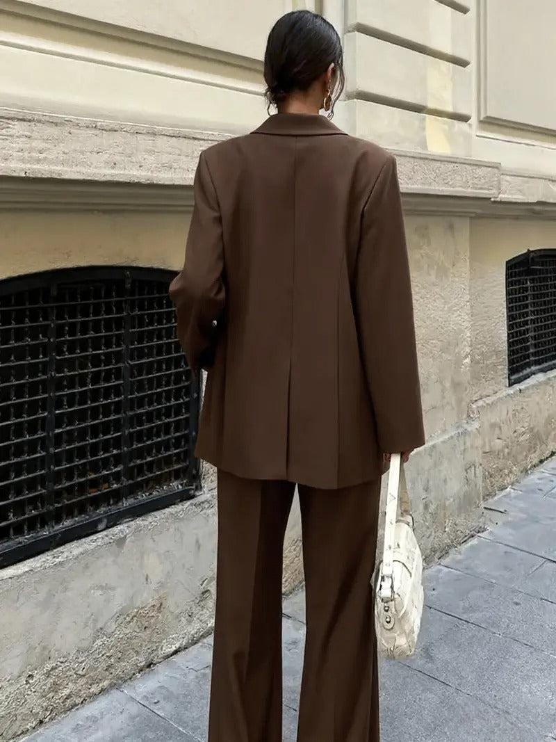 CONJUNTO SASTRE QUE REALZA DE SILUETA