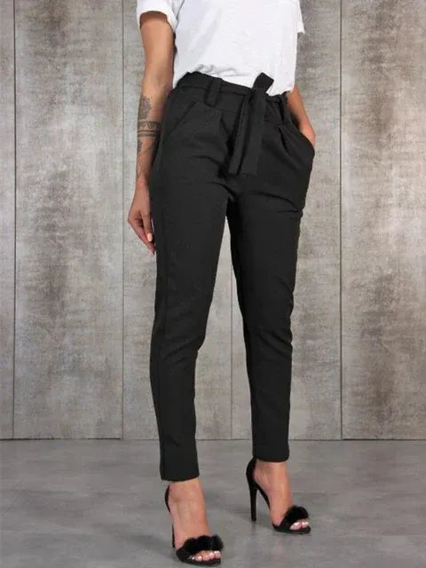 PANTALON CORTE SLIM CIGARETTE