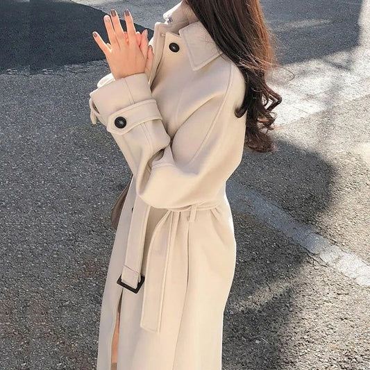 GABARDINA DISEÑO CLASICO SOFISTICADA AMALIA