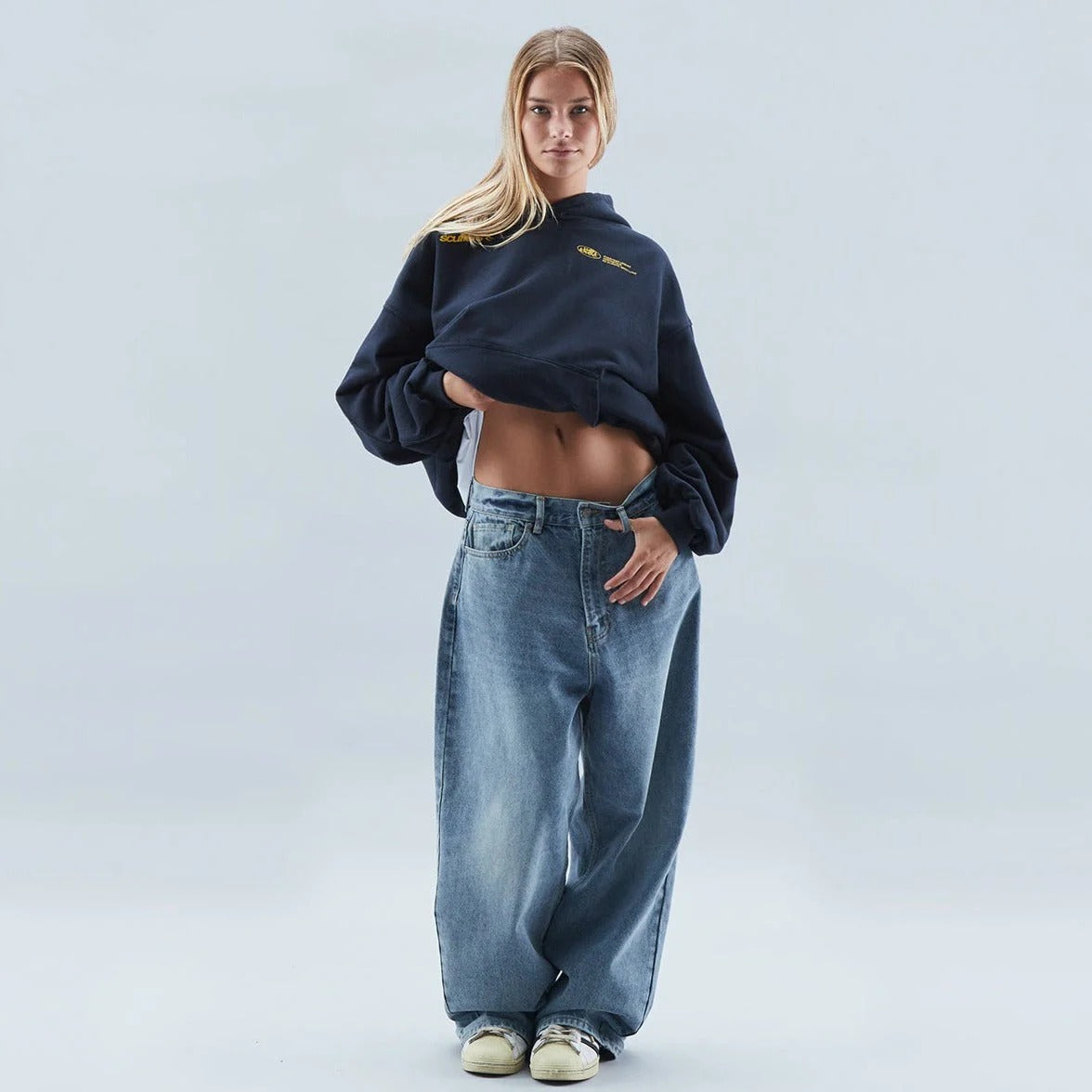 SUDADERA OVERSIZE ESTILO URBAN NEW ERA