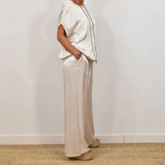 CONJUNTO DOS PIEZAS ESPECIAL FAVORECEDOR